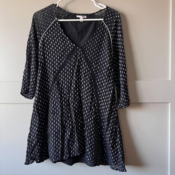 Amuse Society Women Tunic Top Blouse XS Black Silver Thread 3/4 Sleeve Tie Boho - Picture 1 of 16